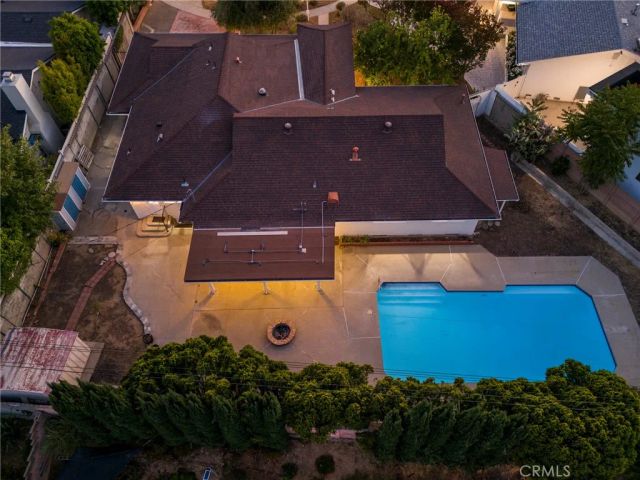 10000 Amestoy Avenue, Northridge, CA 91325