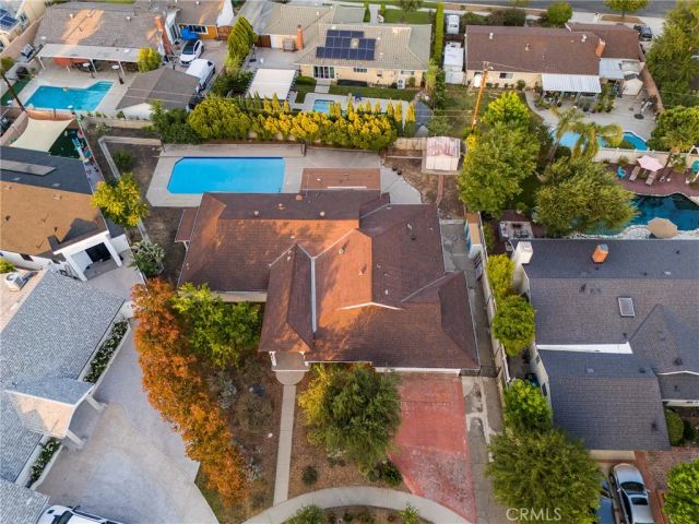 10000 Amestoy Avenue, Northridge, CA 91325