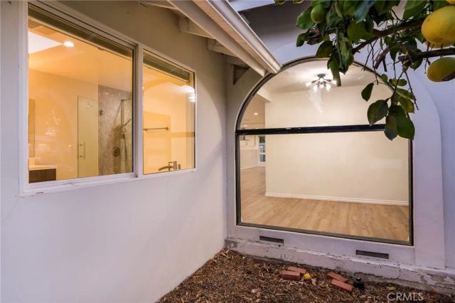 10000 Amestoy Avenue, Northridge, CA 91325