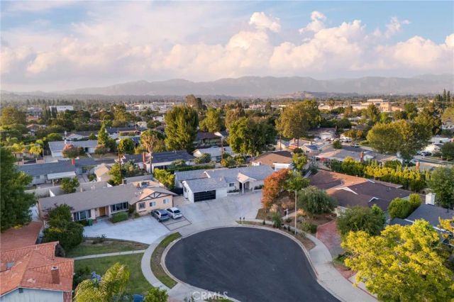 10000 Amestoy Avenue, Northridge, CA 91325