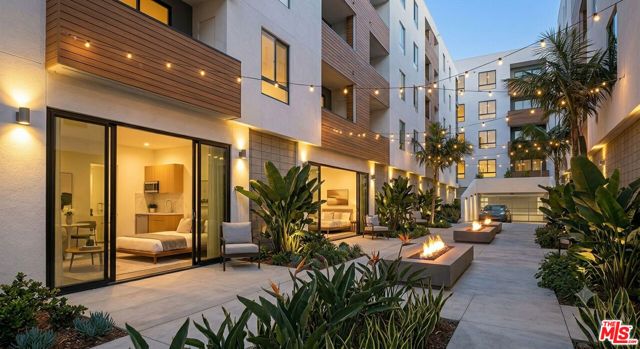 5432 Virginia Avenue, Los Angeles, CA 90029