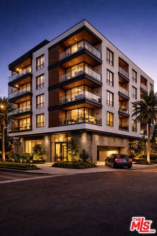 5432 Virginia Avenue, Los Angeles, CA 90029