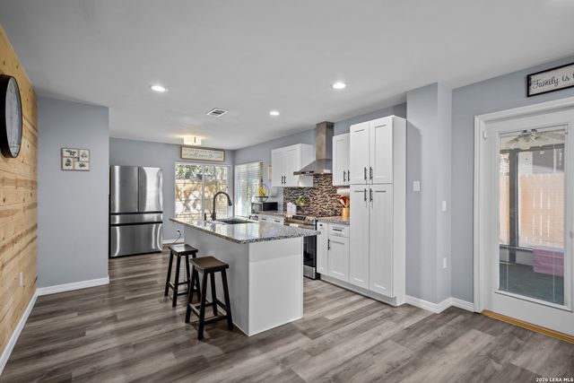 9322 Charleston, San Antonio, TX 78240