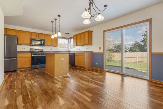 1832 Yasgur Drive, Woodstock, IL 60098