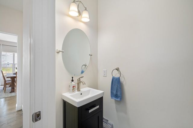 184 Rye Circle, South Burlington, VT 05403
