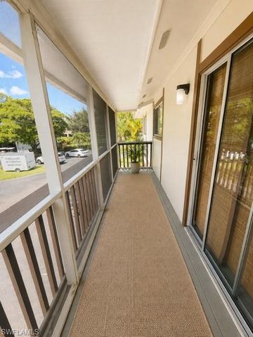 3355 Royal Canadian TRCE 4, Fort Myers, FL 33907
