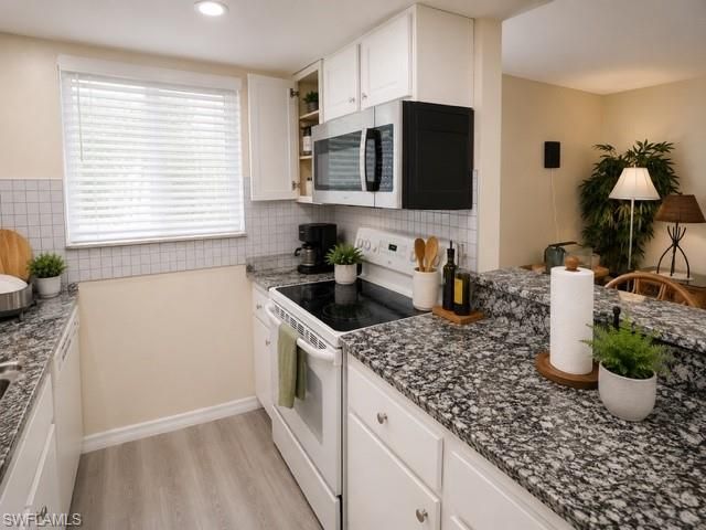 3355 Royal Canadian TRCE 4, Fort Myers, FL 33907