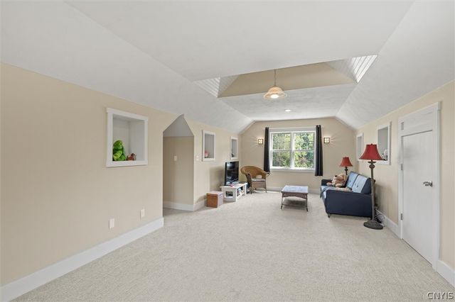 8456 Brae Leure Road, Manlius, NY 13104