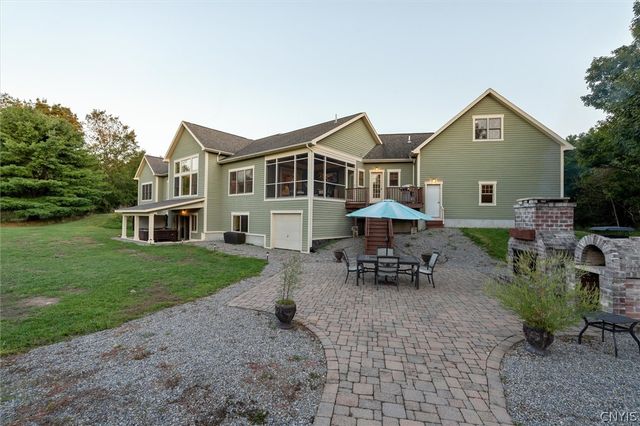 8456 Brae Leure Road, Manlius, NY 13104