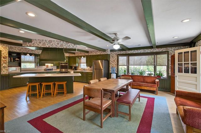 1316 Head Of River RD, Chesapeake, VA 23322