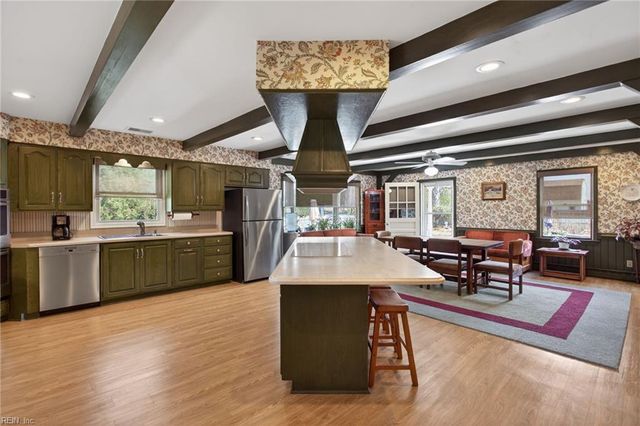 1316 Head Of River RD, Chesapeake, VA 23322