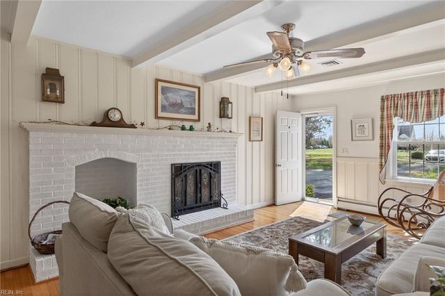 1316 Head Of River RD, Chesapeake, VA 23322