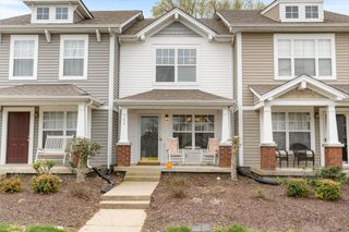 702 Flintlock Ct, Nashville, TN 37217