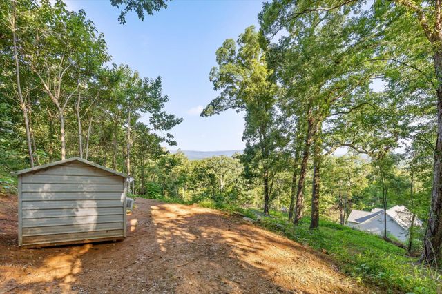 6833 Big Ridge Road, Hixson, TN 37343