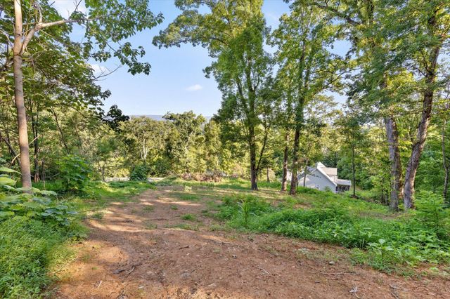 6833 Big Ridge Road, Hixson, TN 37343