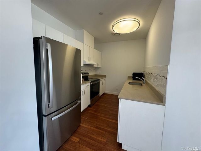 425 New York Avenue, Huntington, NY 11743