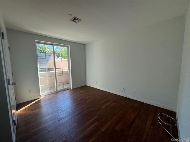 425 New York Avenue, Huntington, NY 11743