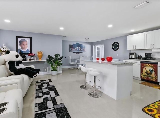 8310 PAT BOULEVARD, Tampa, FL 33615