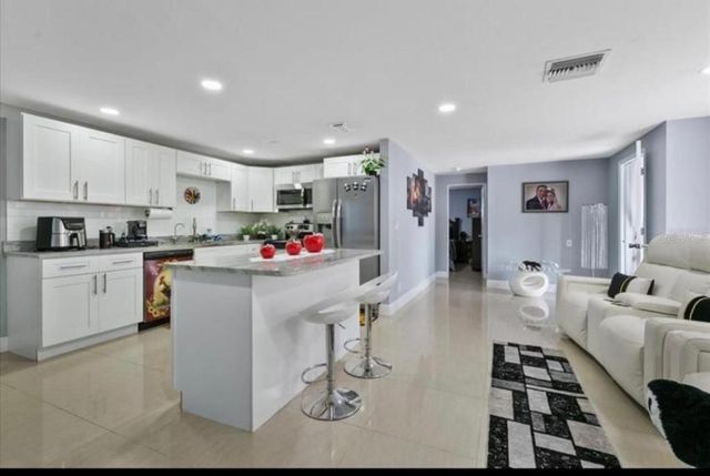 8310 PAT BOULEVARD, Tampa, FL 33615