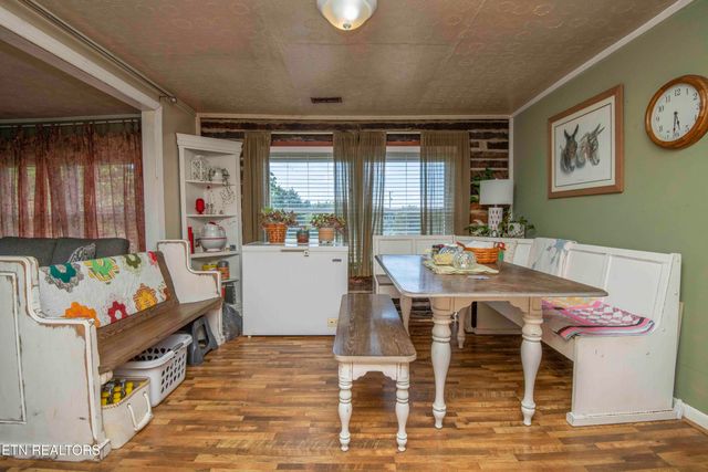 916 W Copeland Drive, Powell, TN 37849
