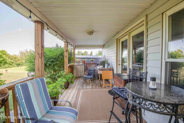 916 W Copeland Drive, Powell, TN 37849