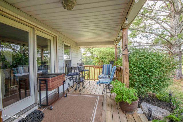 916 W Copeland Drive, Powell, TN 37849