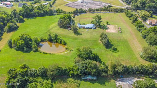 916 W Copeland Drive, Powell, TN 37849