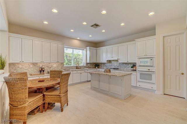 209 Surtees Point Street, Las Vegas, NV 89144