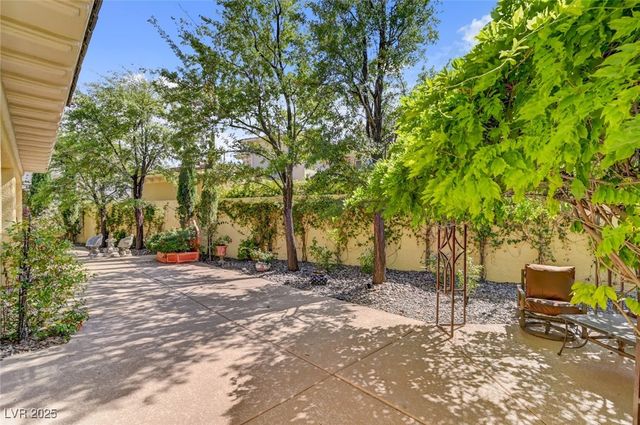 209 Surtees Point Street, Las Vegas, NV 89144