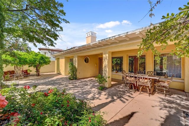 209 Surtees Point Street, Las Vegas, NV 89144