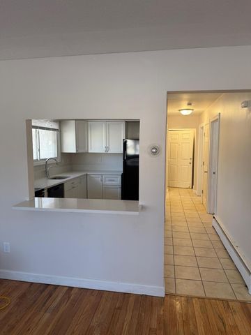 3829 Lake Drive Avenue N, Robbinsdale, MN 55422