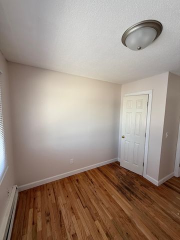 3829 Lake Drive Avenue N, Robbinsdale, MN 55422