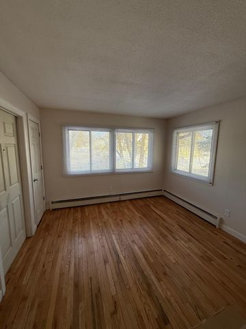 3829 Lake Drive Avenue N, Robbinsdale, MN 55422