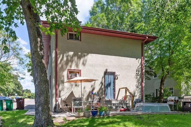 3829 Lake Drive Avenue N, Robbinsdale, MN 55422