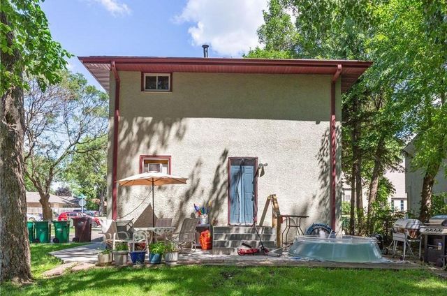 3829 Lake Drive Avenue N, Robbinsdale, MN 55422