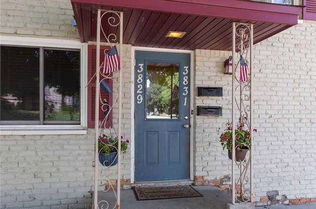 3829 Lake Drive Avenue N, Robbinsdale, MN 55422