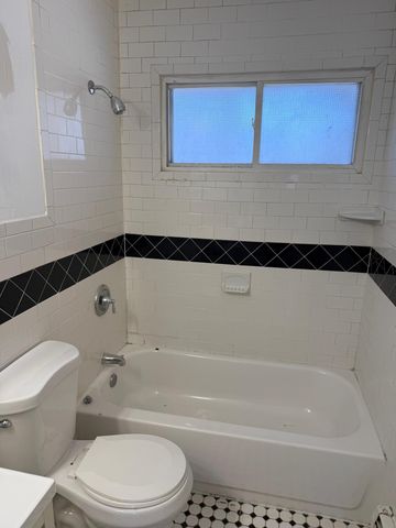 3829 Lake Drive Avenue N, Robbinsdale, MN 55422