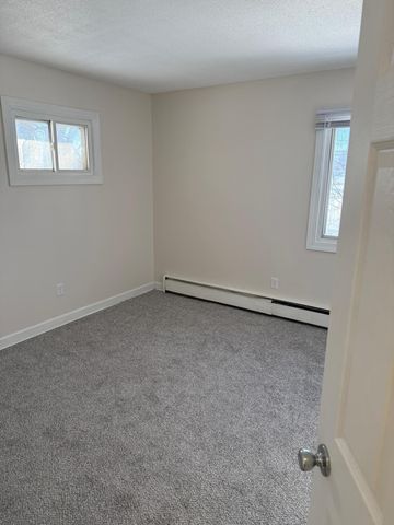 3829 Lake Drive Avenue N, Robbinsdale, MN 55422