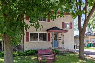 3829 Lake Drive Avenue N, Robbinsdale, MN 55422