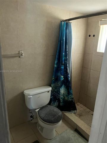 3700 NW 25th St, Lauderdale Lakes, FL 33311