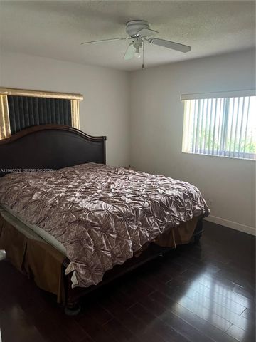 3700 NW 25th St, Lauderdale Lakes, FL 33311