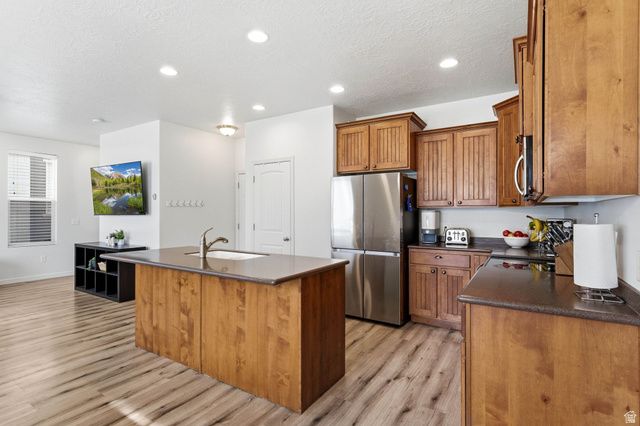 7097 W COTTAGE DR, West Jordan, UT 84081