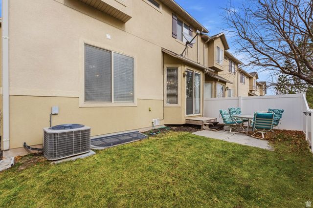 7097 W COTTAGE DR, West Jordan, UT 84081