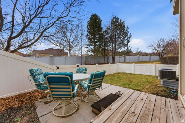 7097 W COTTAGE DR, West Jordan, UT 84081