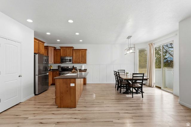 7097 W COTTAGE DR, West Jordan, UT 84081