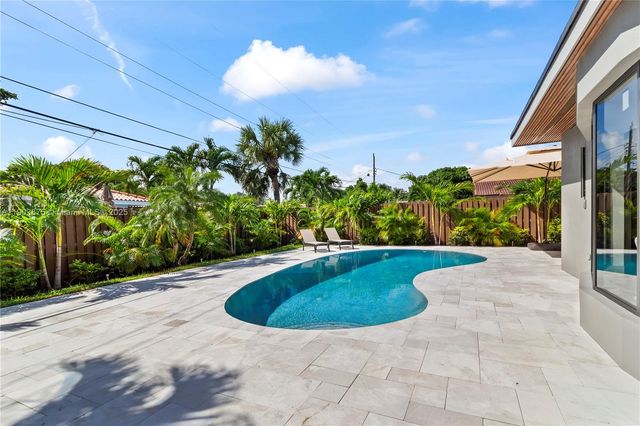 2108 NE 63rd St, Fort Lauderdale, FL 33308