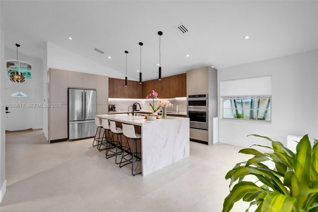 1315 Bayview Circle, Weston, FL 33326