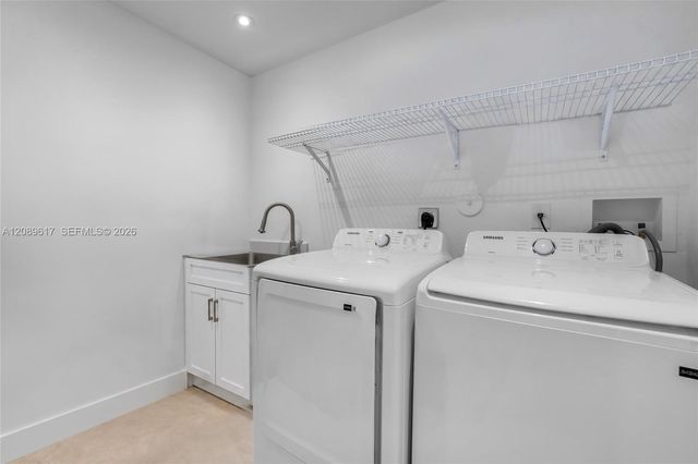 1315 Bayview Circle, Weston, FL 33326