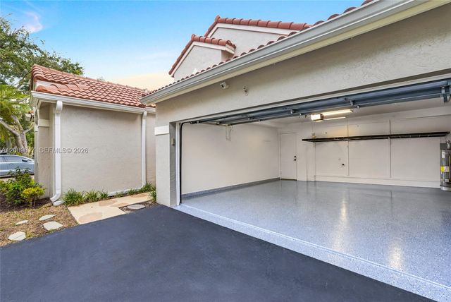 1315 Bayview Circle, Weston, FL 33326