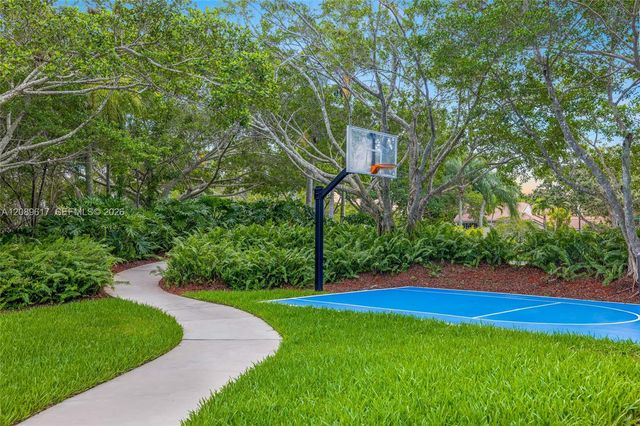 1315 Bayview Circle, Weston, FL 33326